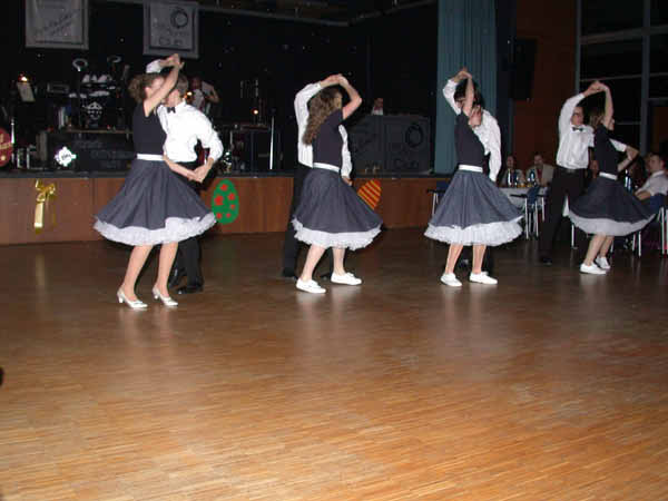 2004-03-20-14-Petticoat-Gruppe